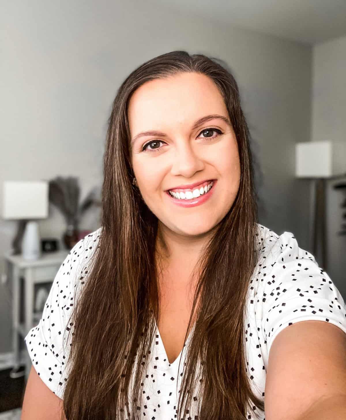 Premarital-Therapist-in-Atlanta—Rachel-Dorneanu Sage Counseling, Therapy, and Wellness specializes in mental health for Alpharetta and nearby areas. Rachel Dorneanu is the founder.