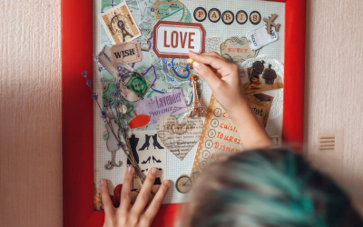 How to Create a DIY Vision Board for the New Year